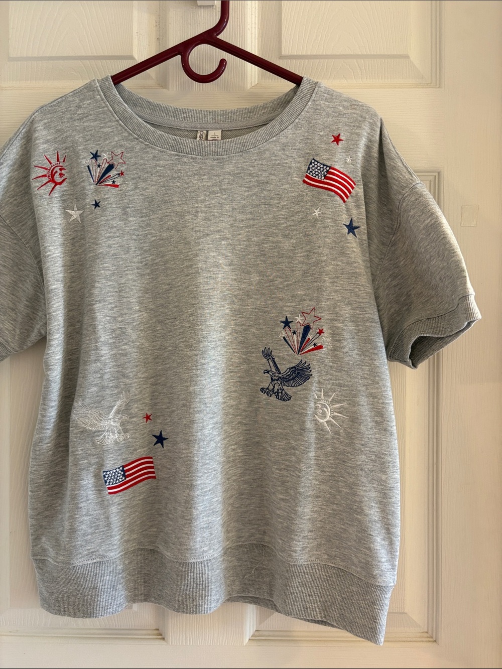Cato Grey Short-Sleeve Hoodie with Patriotic Embroidery
